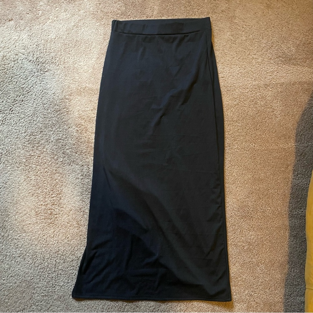 Ribbed Bodycon Maxi Skirt